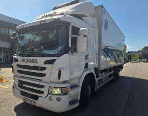 202338 - SCANIA P410 S RASHLADNOM KOMOROM, UREĐAJEM CARRIER SUPRA 1250 MTS2 I UTOVARNOM RAMPOM